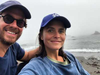 Luciano and her partner during their hike